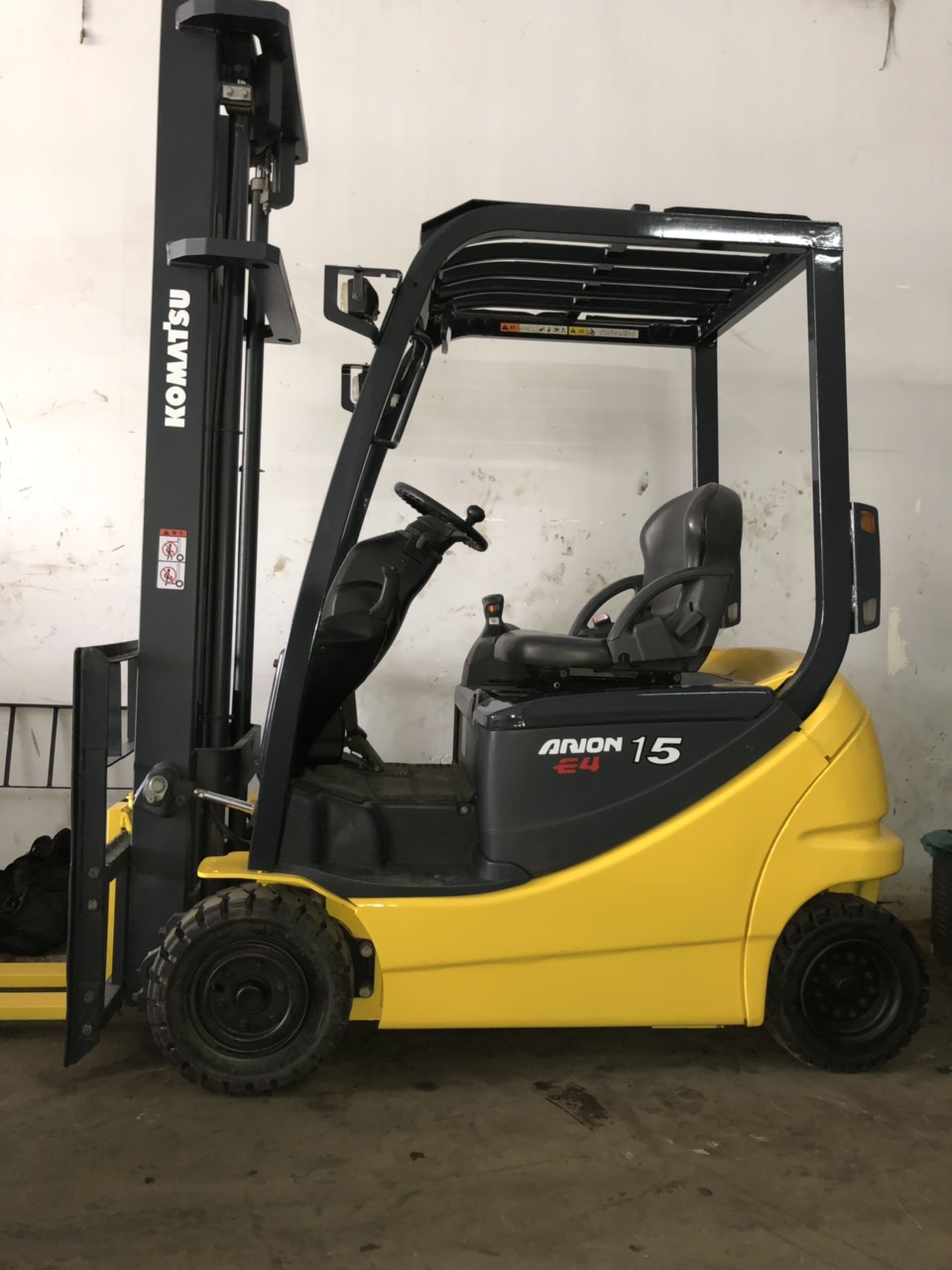 Xe nâng điện ngồi lái